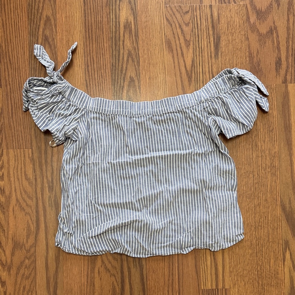 Abercrombie & Fitch Gray Striped Off-Shoulder Blouse
